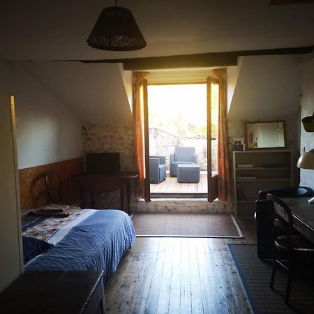 Chambres Avec Salle De Bains Et Cuisine En Centre Ville Argenton Sur Creuse Exterior foto